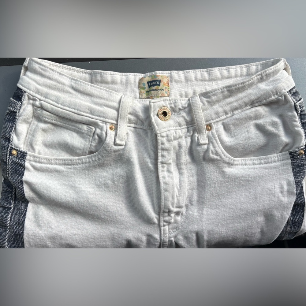Size 28 White Denim/Blue Denim Accent (Along Outseam Hem) Straight Leg Levi’s